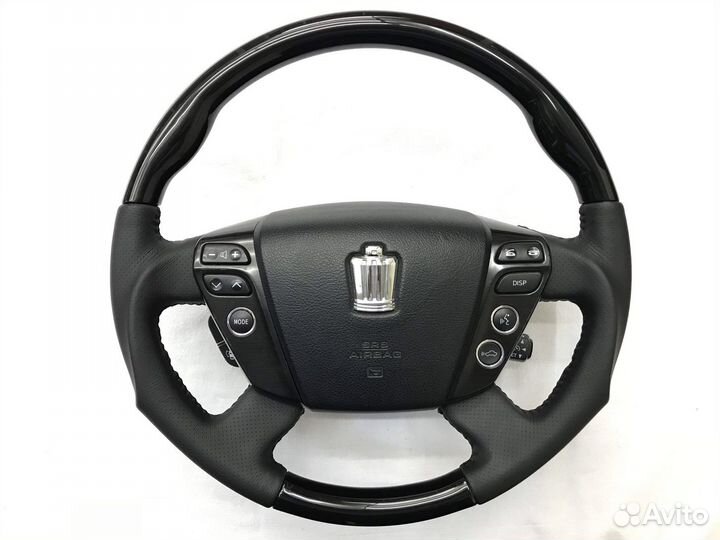 Анатомический руль с чёрной косточкой Toyota