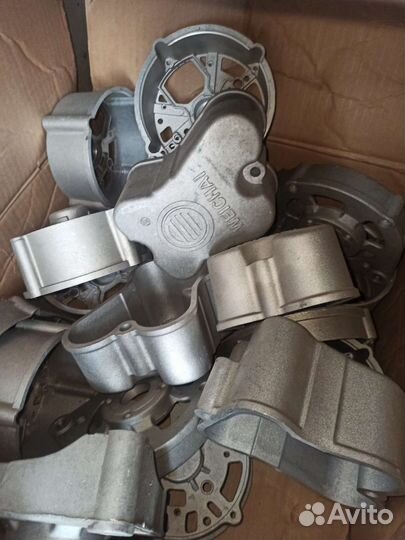 Клапанная крышка howo