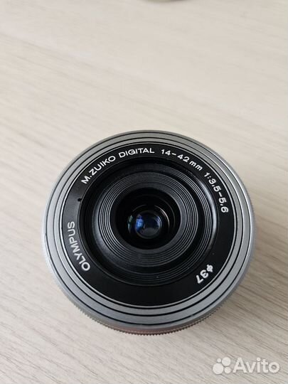 Olympus pen E-pl 8 + 2 объектива, полный комплект