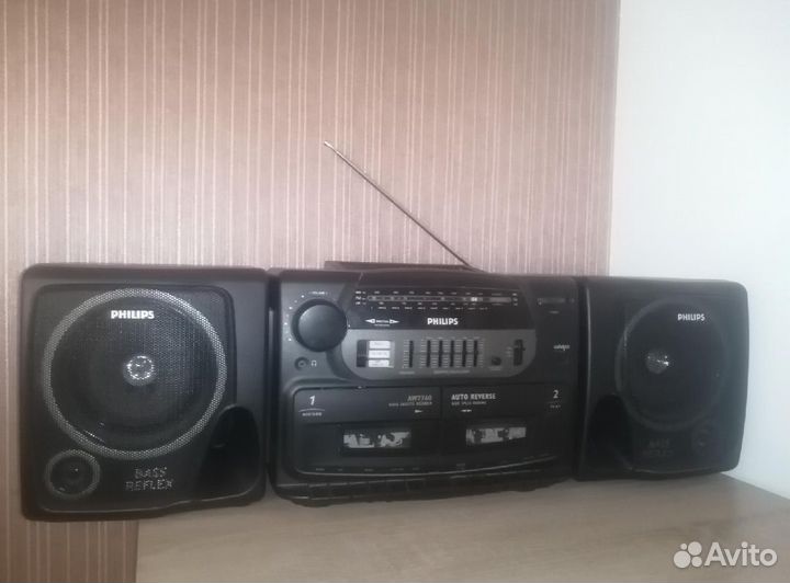 Магнитола Philips AW7760