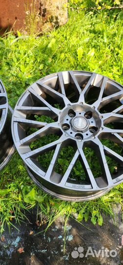 Momo Mendex M7 235/50 R18