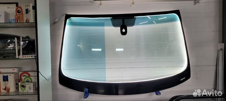 Лобовое стекло на Porsche Cayenne
