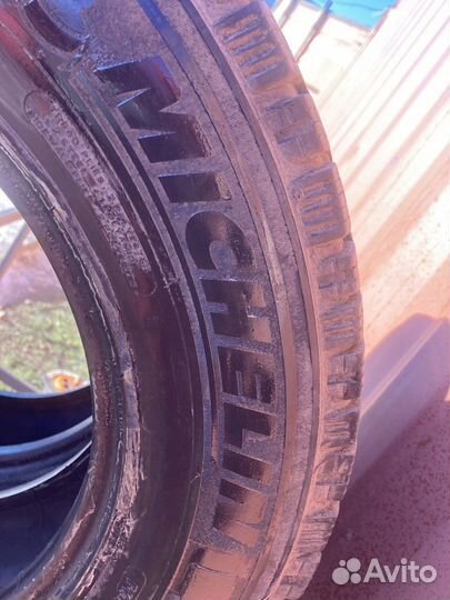 Michelin X-Ice North 215/70 R15C