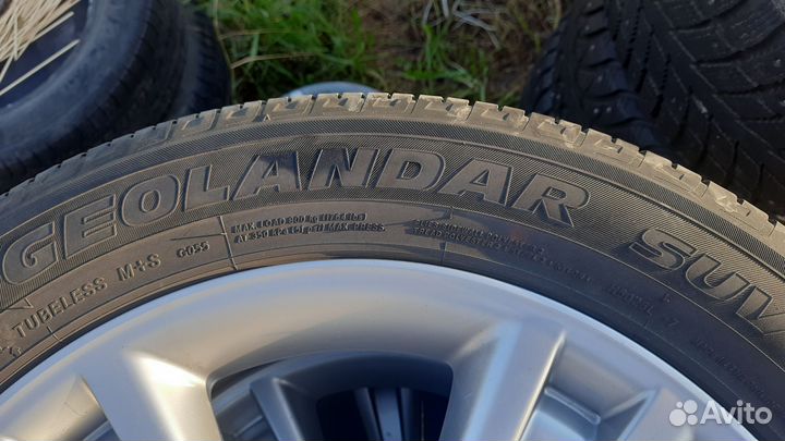 Yokohama Geolandar SUV G055 235/55 R17