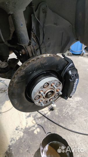 Тормоза brembo 4 поршня тюнинг на nissan avenir