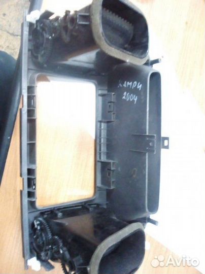 Дефлектор центральный Toyota Camry 01-06