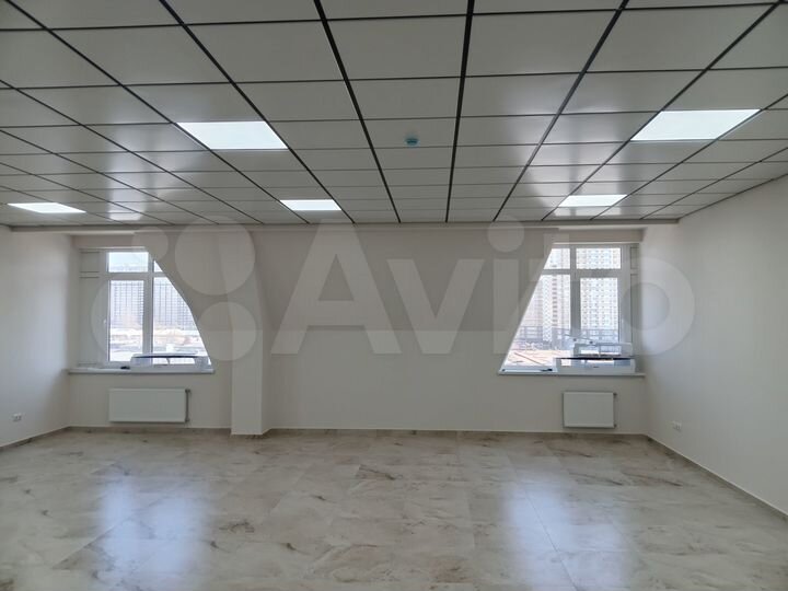 Свободного назначения, 2100 м²