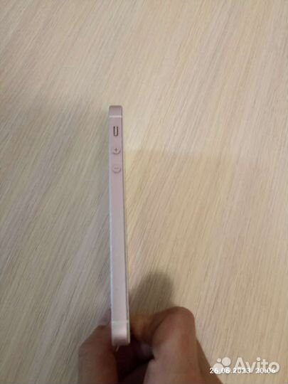 Телефон iPhone 5se бу