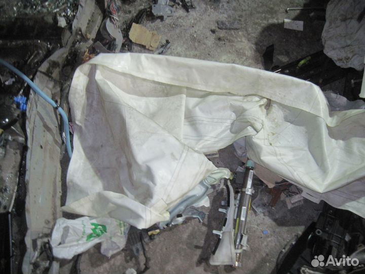 Крузер 200 шторка левая 7 мест сработавшая