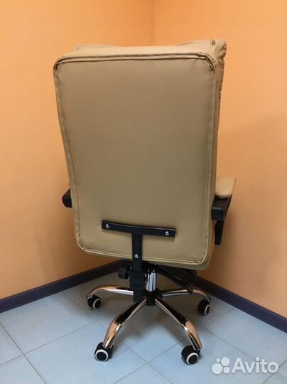 Компьютерное офисное кресло с массажем (новые)