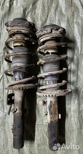 Стойки передние в сборе Skoda Fabia 2001 1.4 AUB