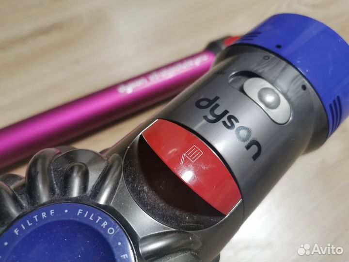 Пылесос Dyson v8 absolute pro