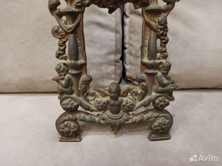 Рамка с путти, ангелами 19 век Бронза, золочение