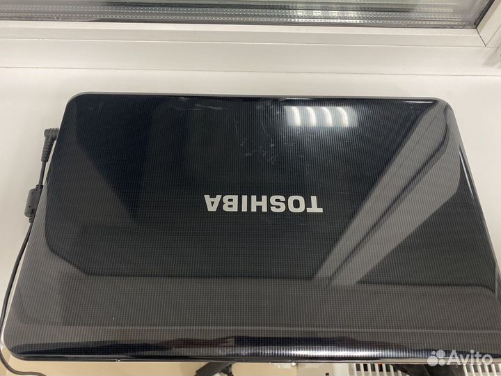 Ноутбук toshiba