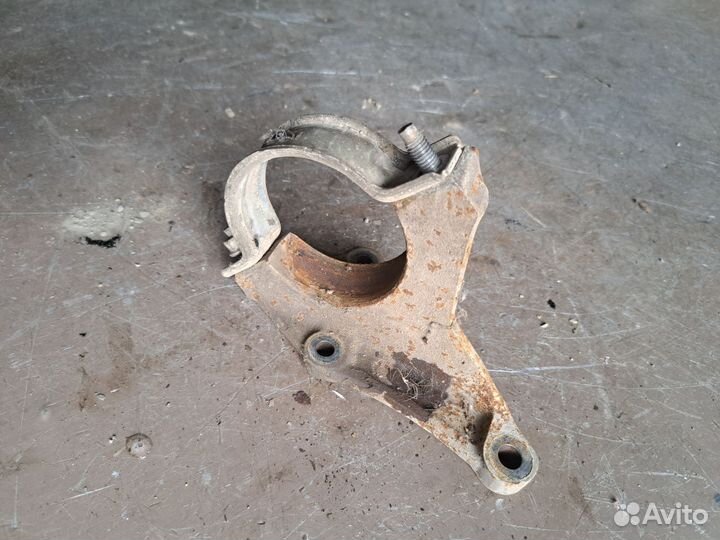 Кронштейн промежуточного вала Ford Mondeo