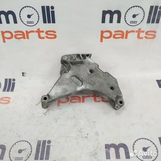 Опора двигателя передняя правая Audi Q3 8U 2014