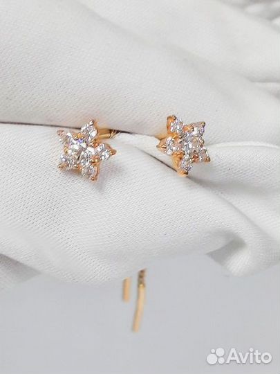 Золотые серьги с камнем