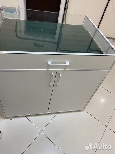 Прилавок витрина