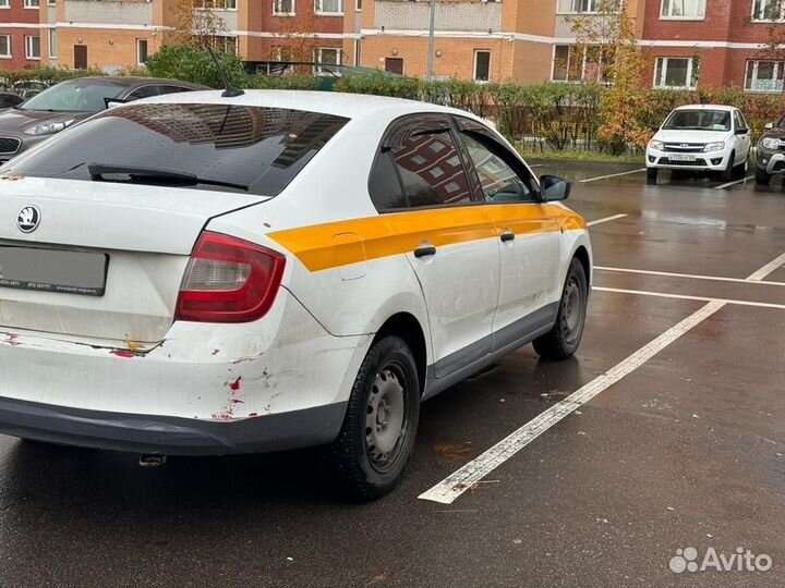 Skoda Rapid 1.6 AT, 2017, 400 000 км