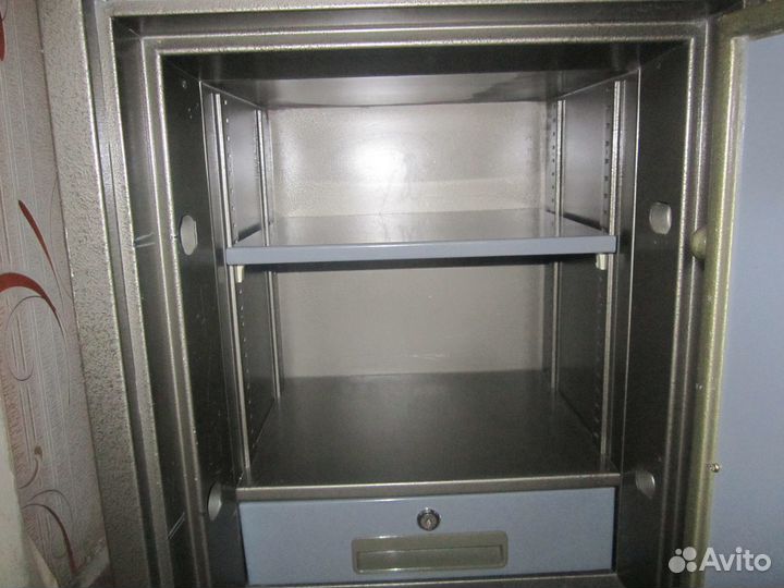 Сейф огнестойкий бу topaz