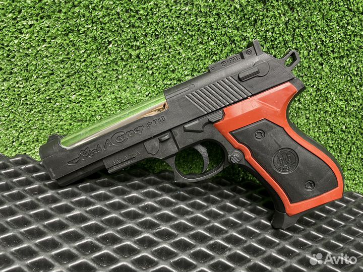 Пневматический пистолет детский из пластика