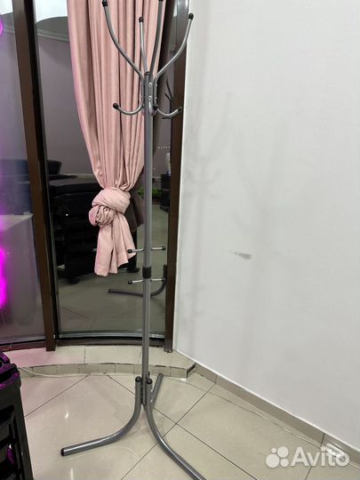 Вешалка напольная