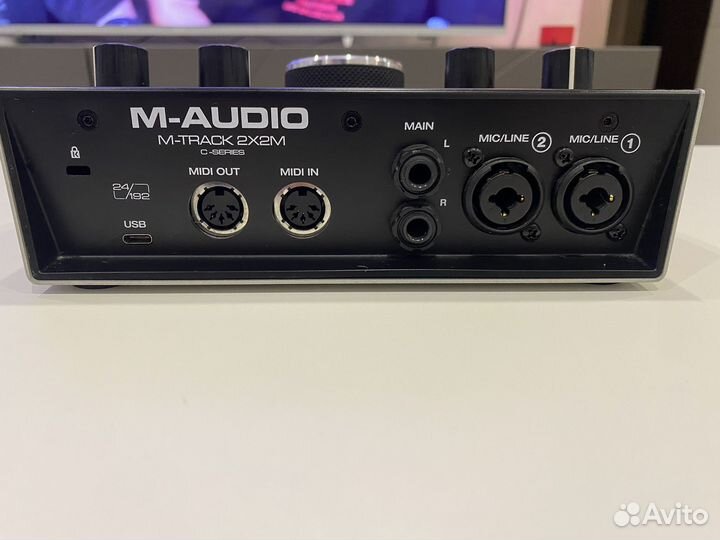 Внешняя звуковая карта M-Audio M-Track 2x2M