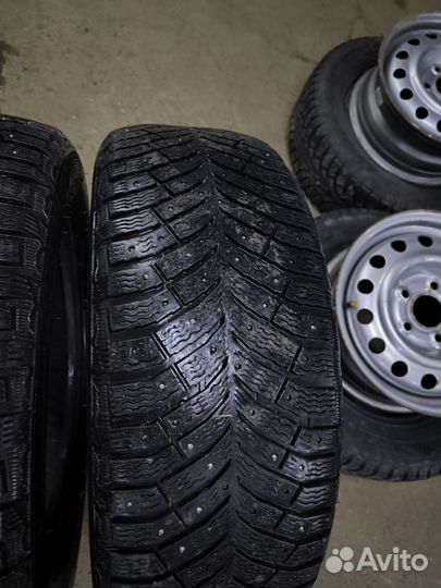 Michelin X-Ice North 4 225/55 R18 102V