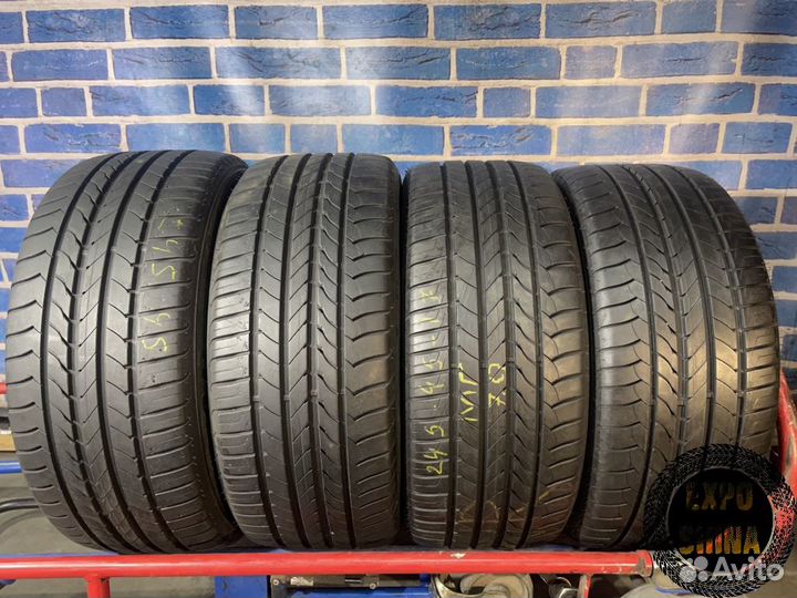 Goodyear EfficientGrip 245/45 R17