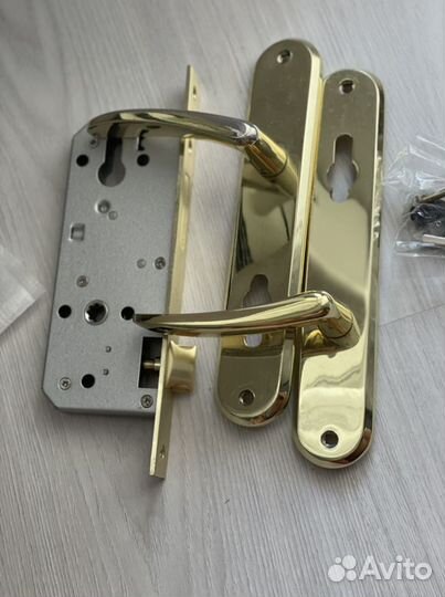 Замки дверные врезные