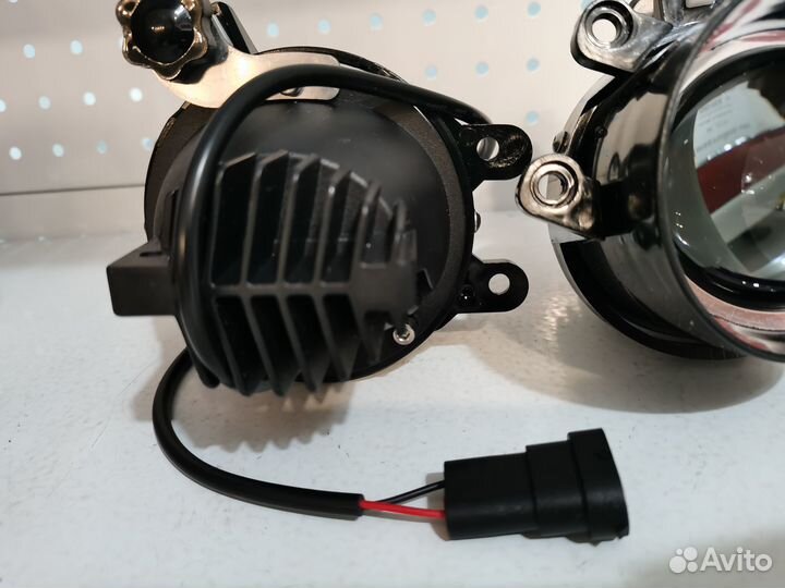 Противотуманные фары Toyota Camry bi led линзы