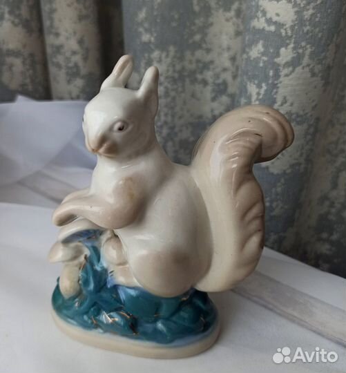 Статуэтка Белка Белочка Фарфор Гжель СССР