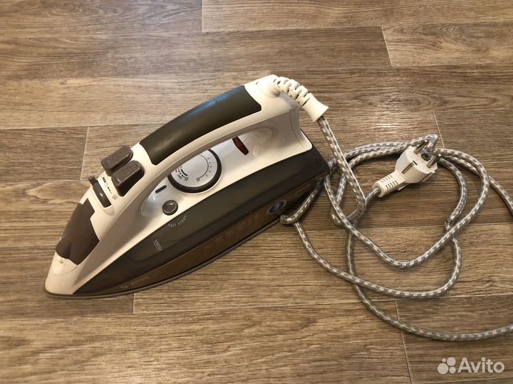 Очень хороший утюг vitek