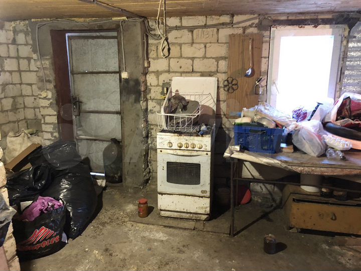 Гараж, > 30 м²