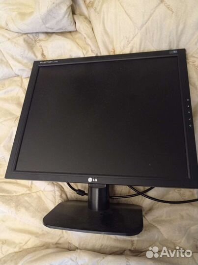 Монитор LG 19