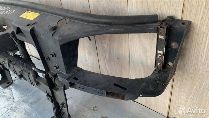 Панель передняя телевизор от Ford Mondeo III 2000