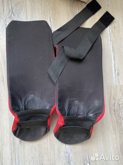 Щитки-полуфуты на голень и подъем р.М