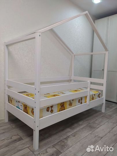 Детская кровать от 3 лет с бортиками