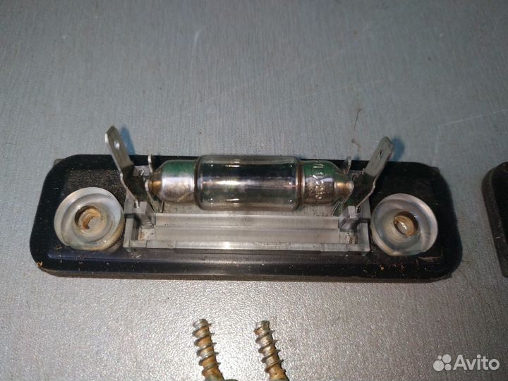 Плафон подсветки номера Форд Фьюжн Фиеста мк5