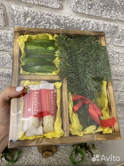 Подарочные ящики и рамки