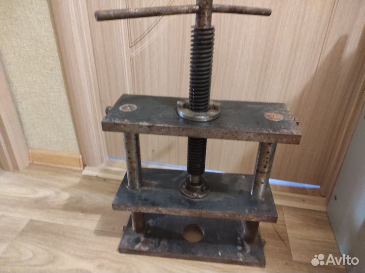 Пресс винтовой ручной