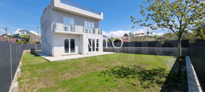 Дом 224 м² на участке 4 сот.