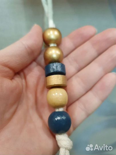 Полка в скандинавском стиле