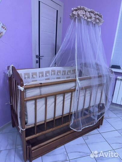 Детская кроватка