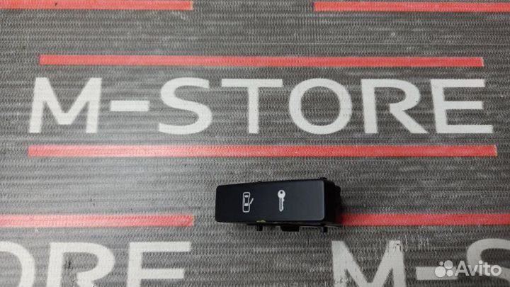 Кнопка центрального замка задняя правая Volkswagen