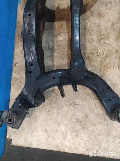 Подрамник задний Nissan Murano Z50 2000-2007