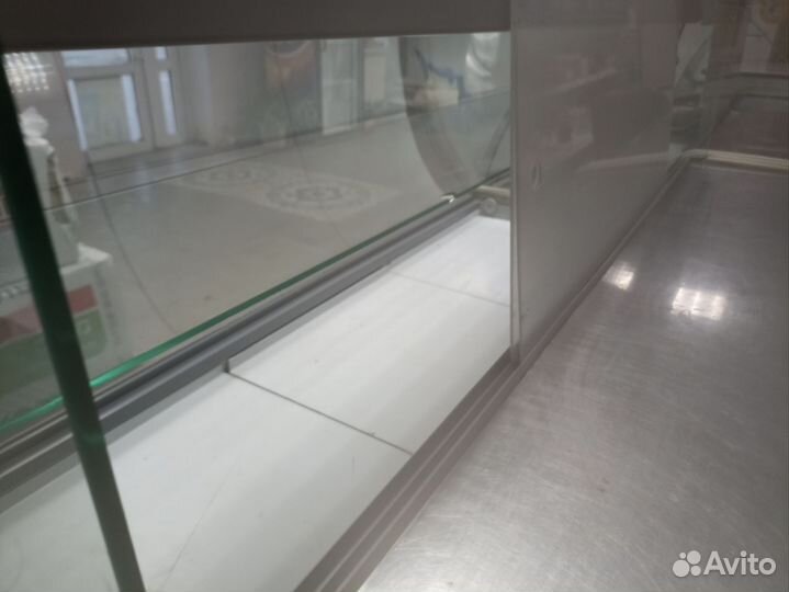 Холодильник витринный