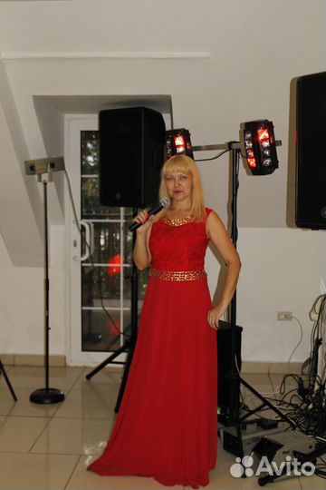 Ведущая поющая, тамада на свадьбу,вокал диджей
