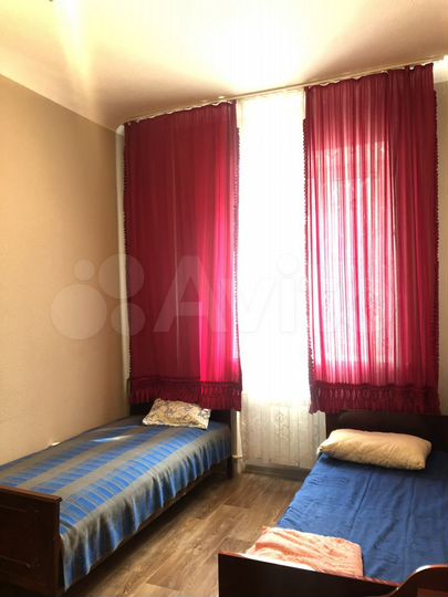 4-к. квартира, 89 м², 1/3 эт.