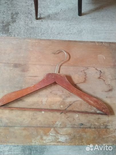 Плечики деревянные 50-е годы 20 века